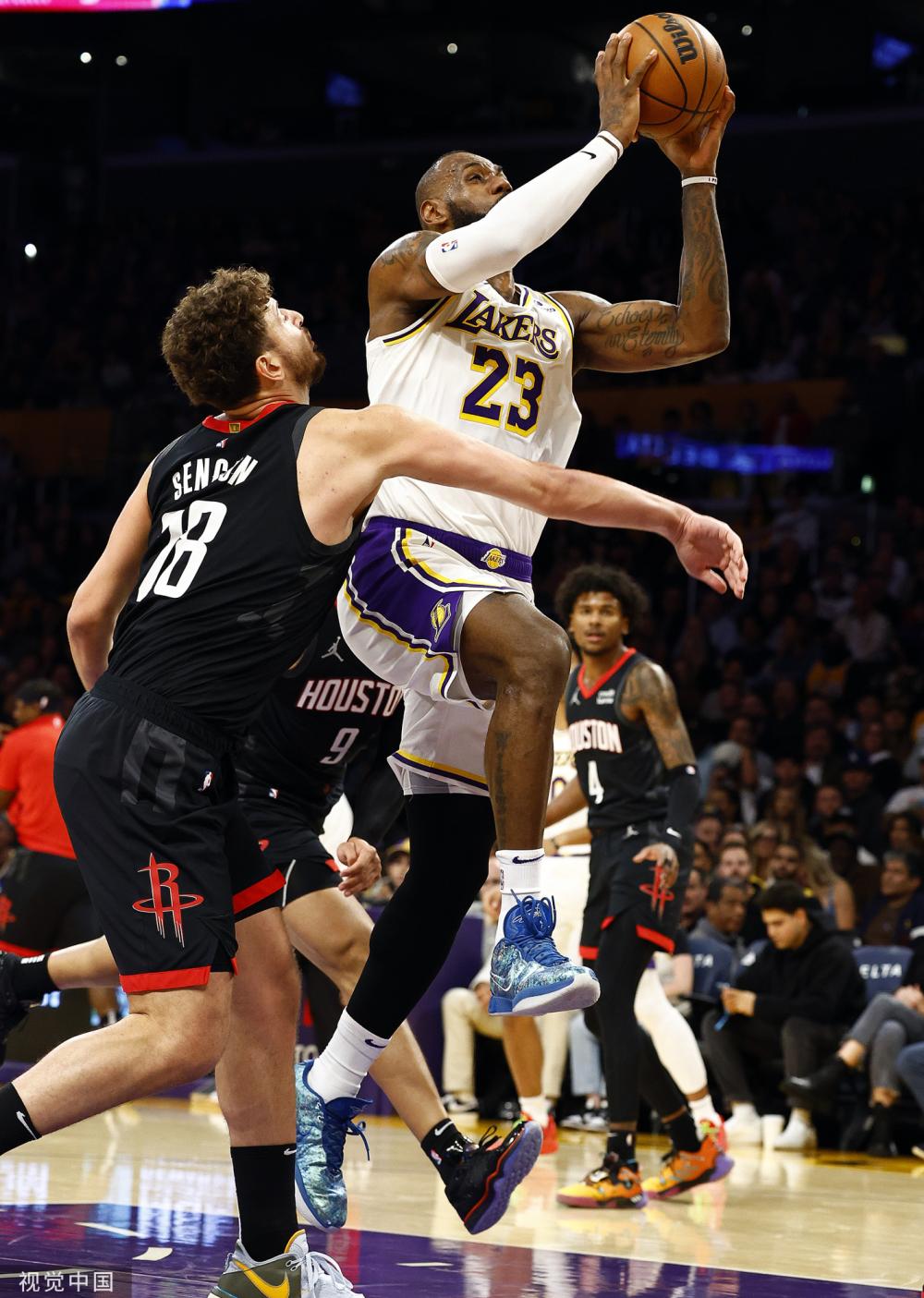 考虑到这两 考虑到这两