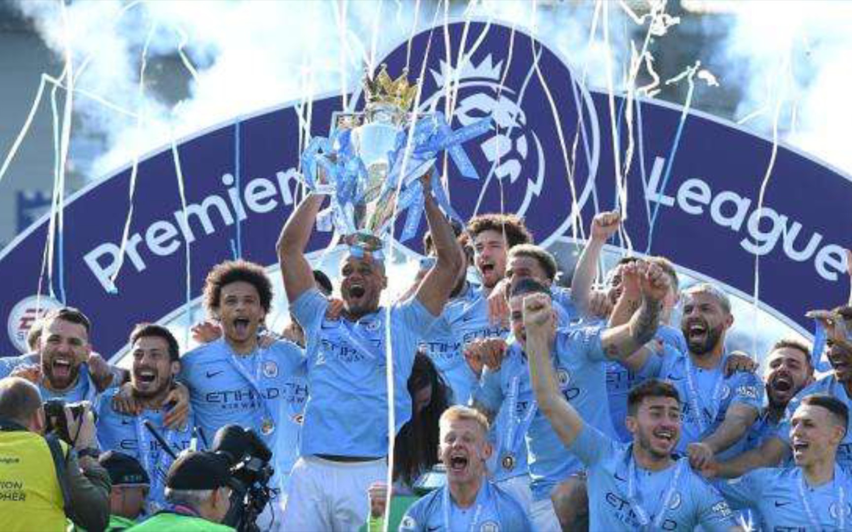 缺乏稳健的 缺乏稳健的